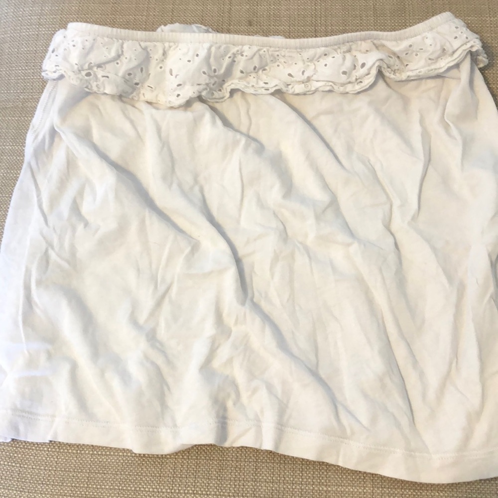 Strapless flowy tube top